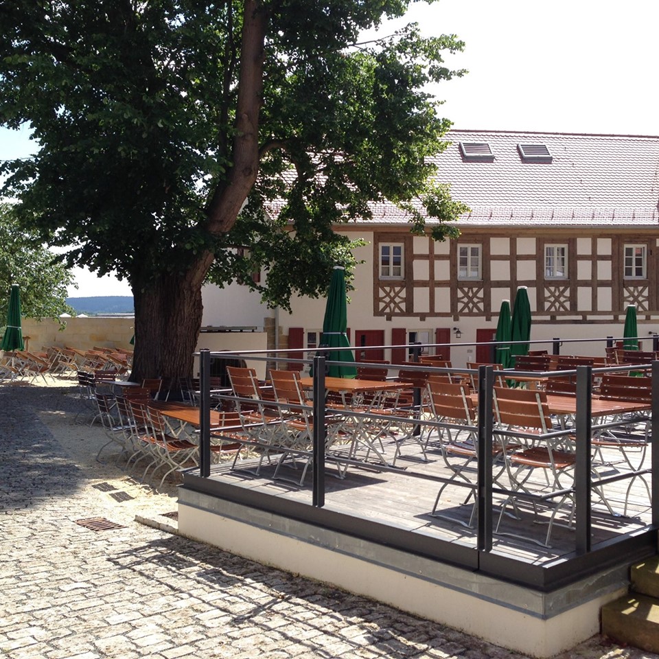 Blick in den Biergarten des Drossenfelder Bräuwerck - Gaststätte, Biergarten und Brauerei in Neudrossenfeld